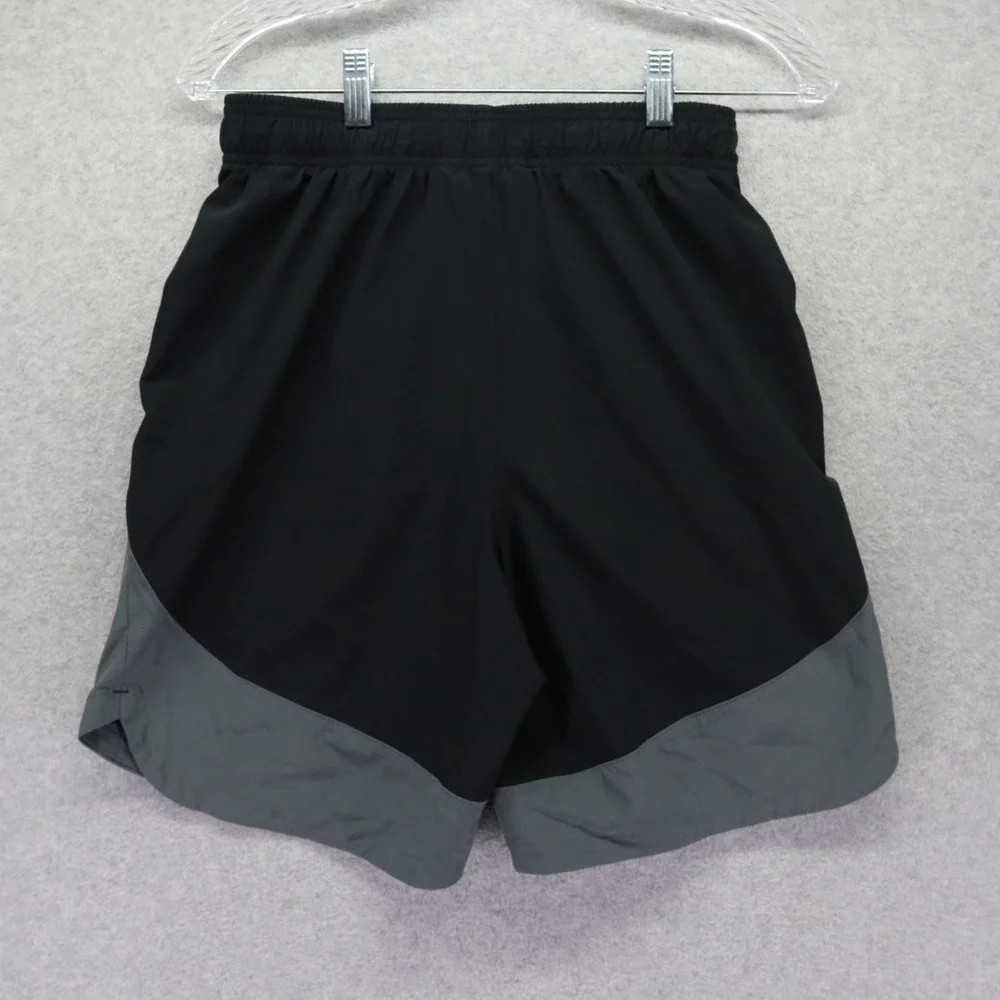 Under Armour Shorts Mens Small Loose Activewear Gym Training Athletic Black Gray